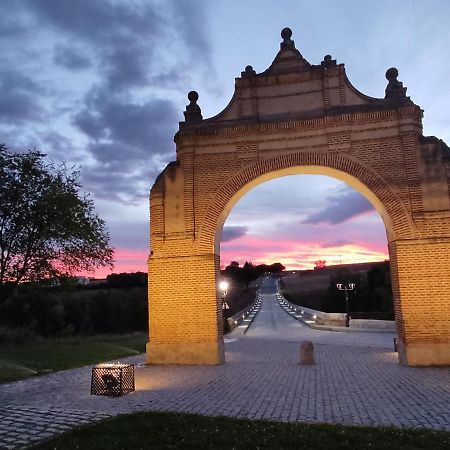 Alojamiento Turistico Carvi Arévalo Extérieur photo